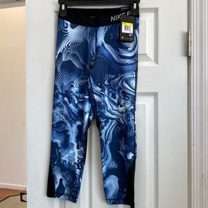 Capri training/ leggings.